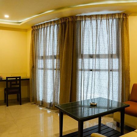 Hotel Viva Inn Yerandwane Dış mekan fotoğraf